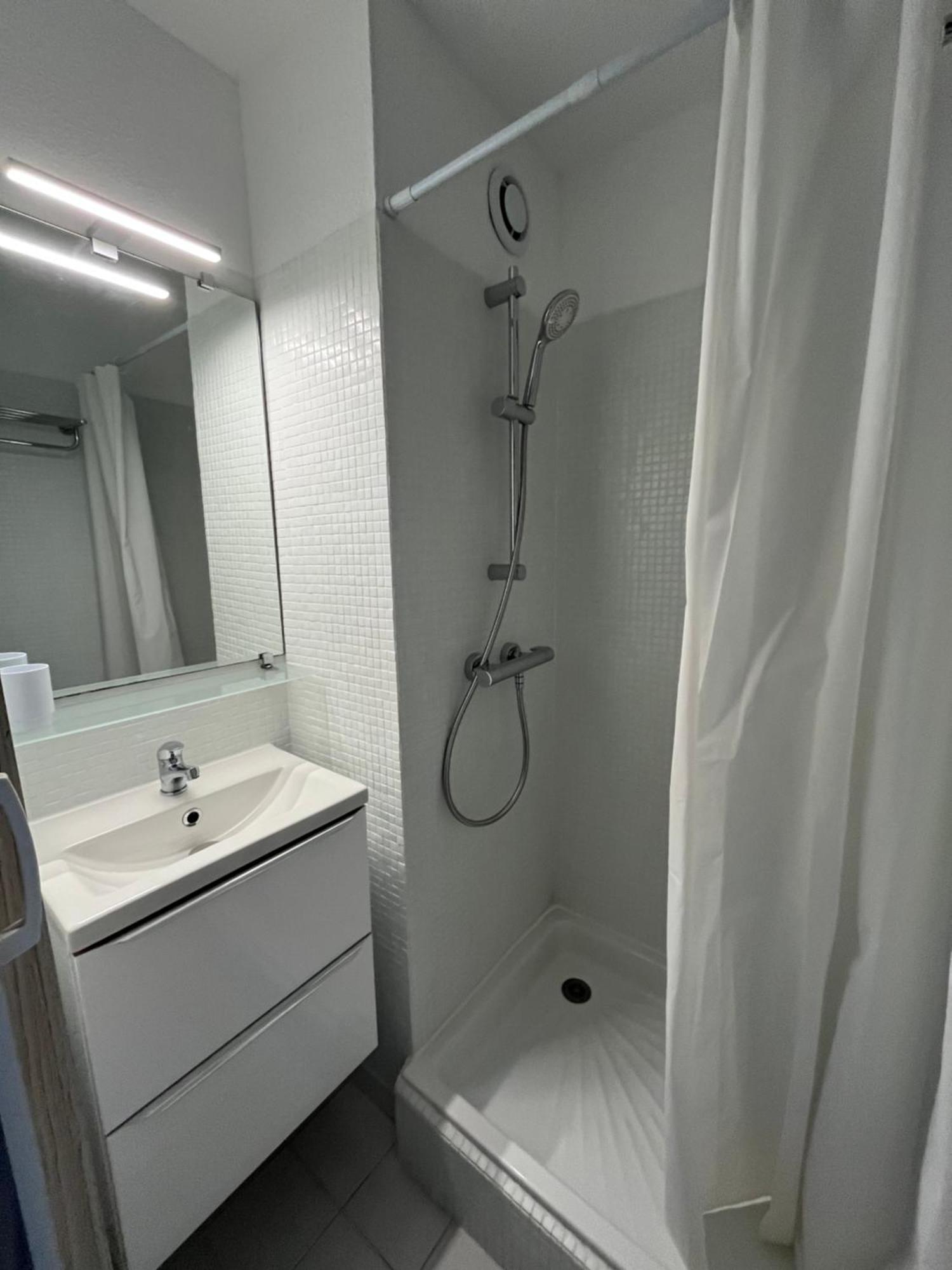 Appartement 2 Pieces + Cabine, 6 Couchages Le Grau-du-Roi Dış mekan fotoğraf
